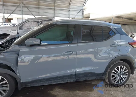 2024 Nissan Kicks Sv Xtronic Cvt z USA, uszkodzony, nr VIN 3N1CP5CV8RL502870